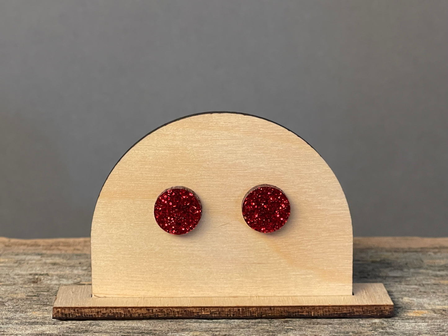 Red Glitter Round stud earrings