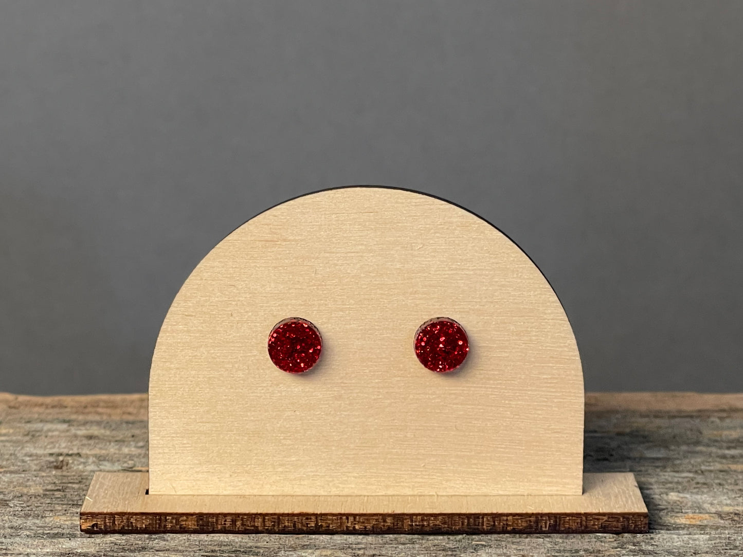 Red Glitter Round stud earrings